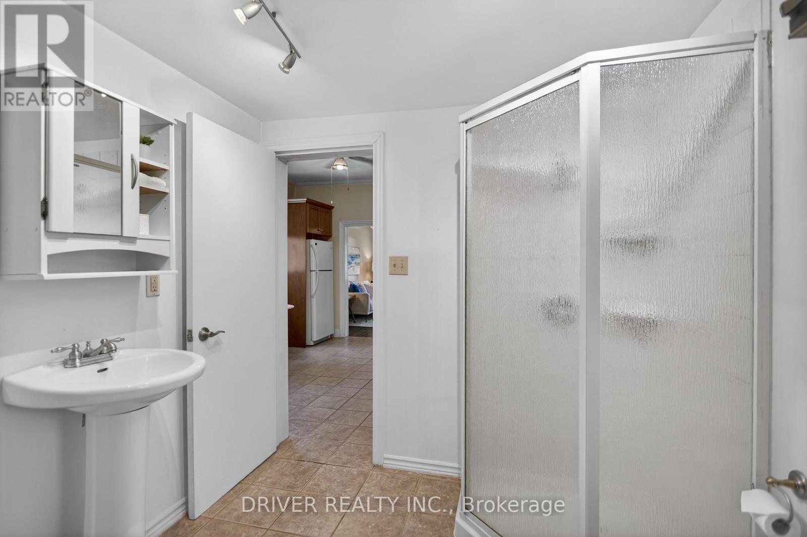 230 Alma Street — Photo 015