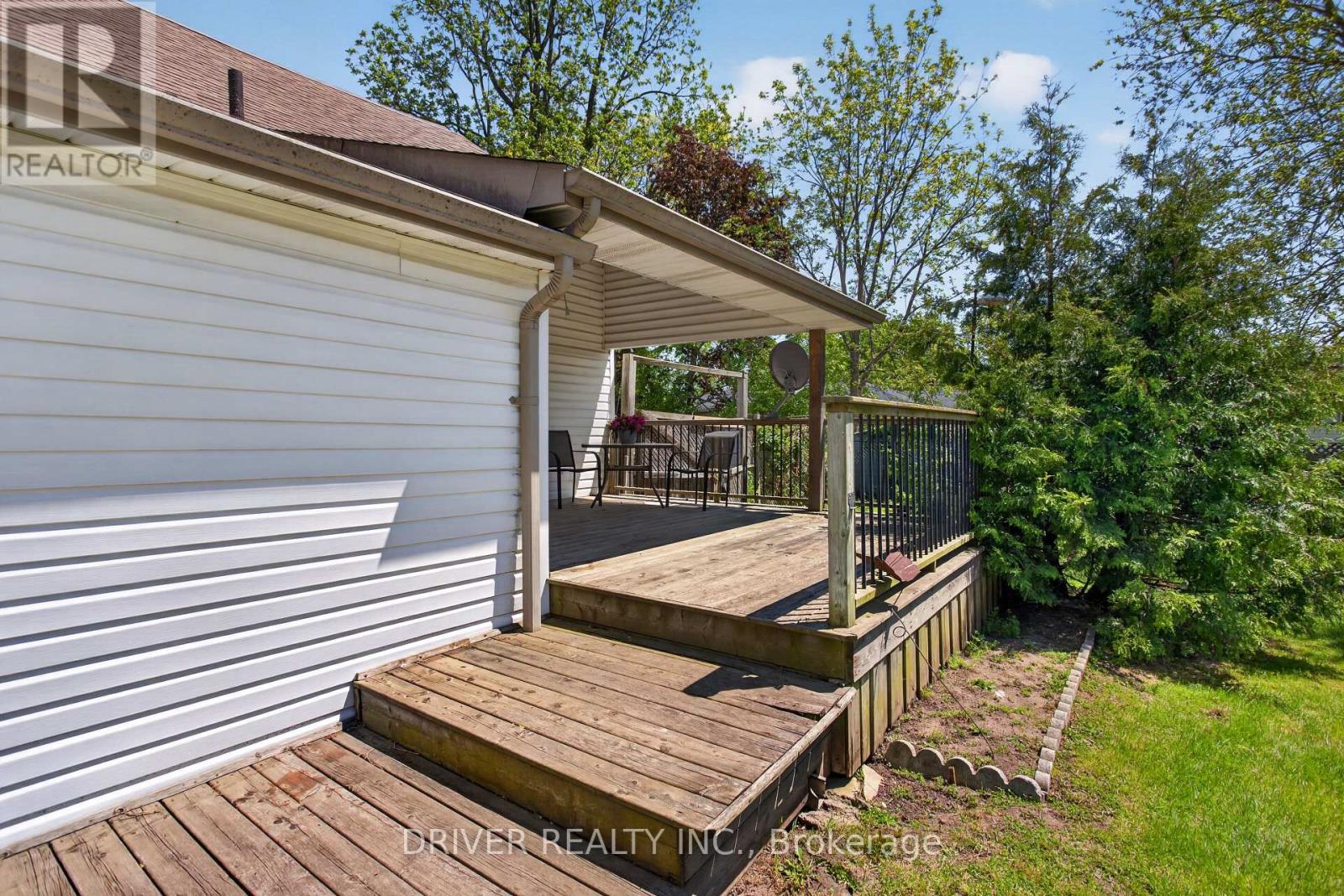 230 Alma Street — Photo 021