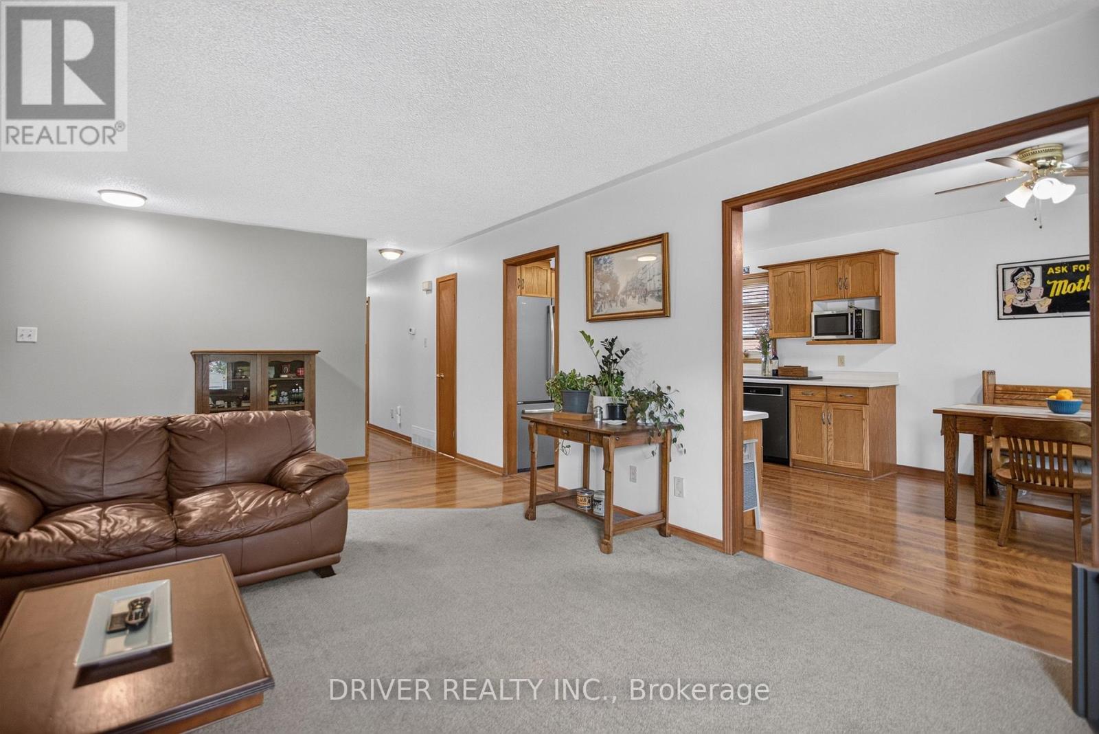 24 Hawthorne Crescent — Photo 007