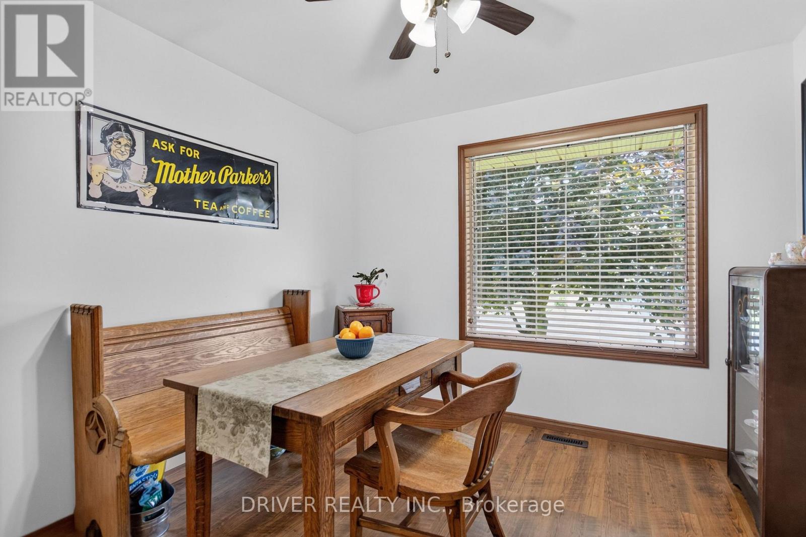 24 Hawthorne Crescent — Photo 009
