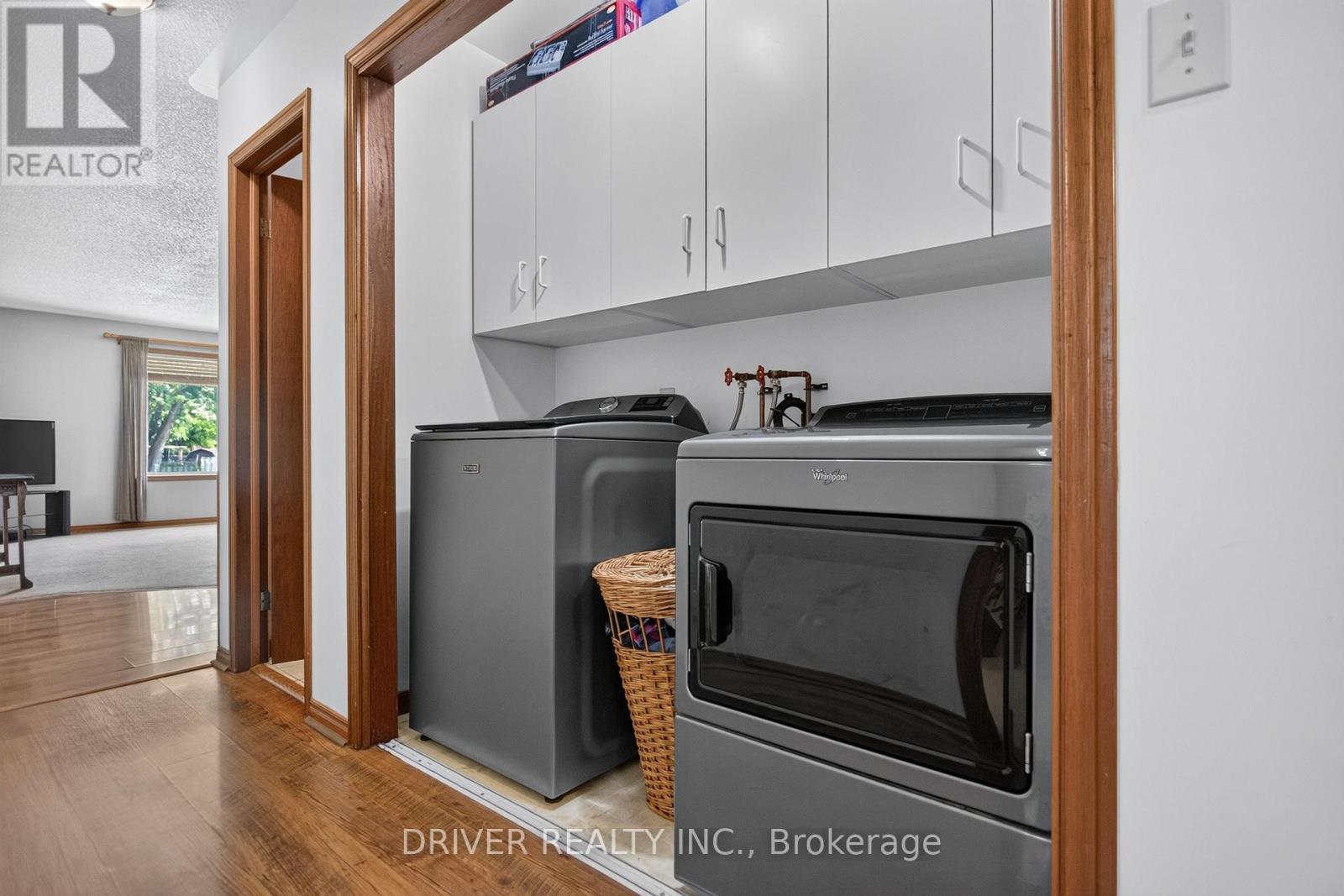 24 Hawthorne Crescent — Photo 012
