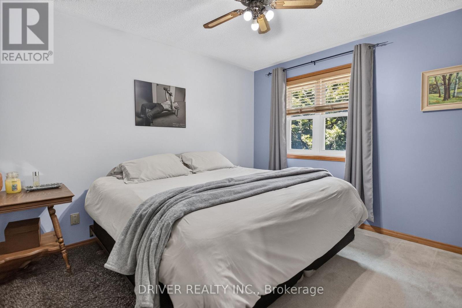 24 Hawthorne Crescent — Photo 015