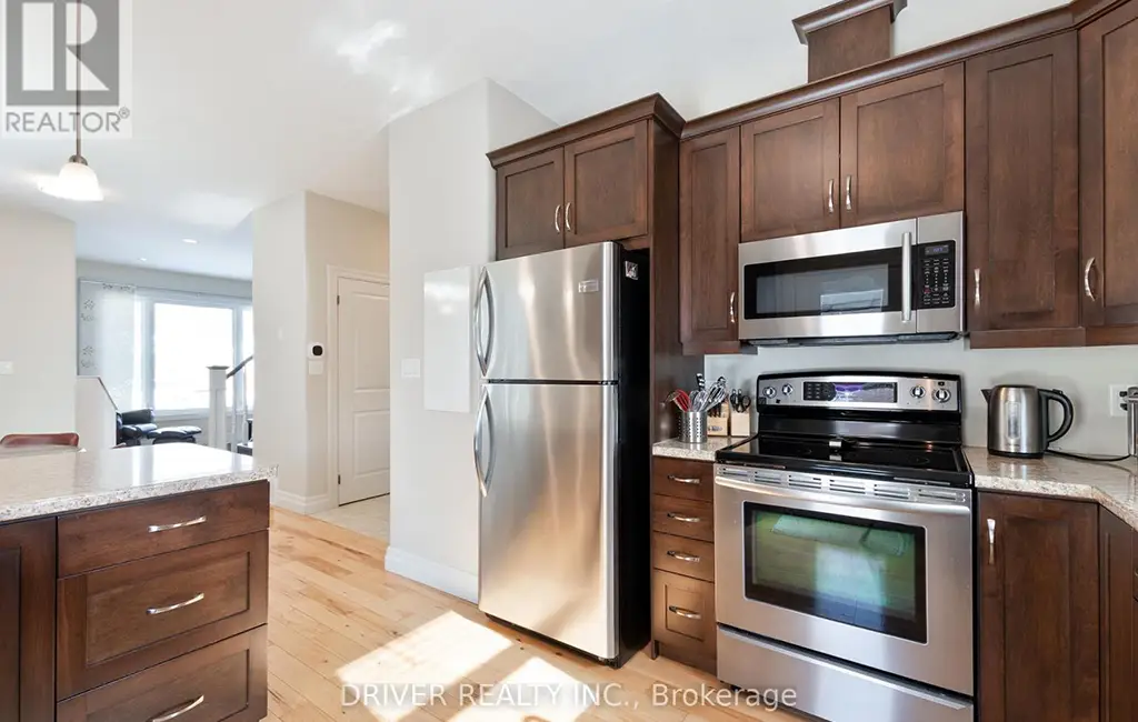 36 Spruce Street W — Kitchen