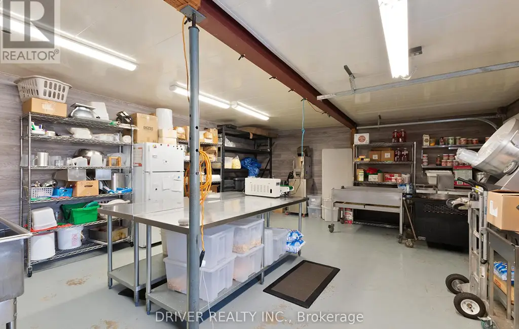 36 Spruce Street W — Workshop