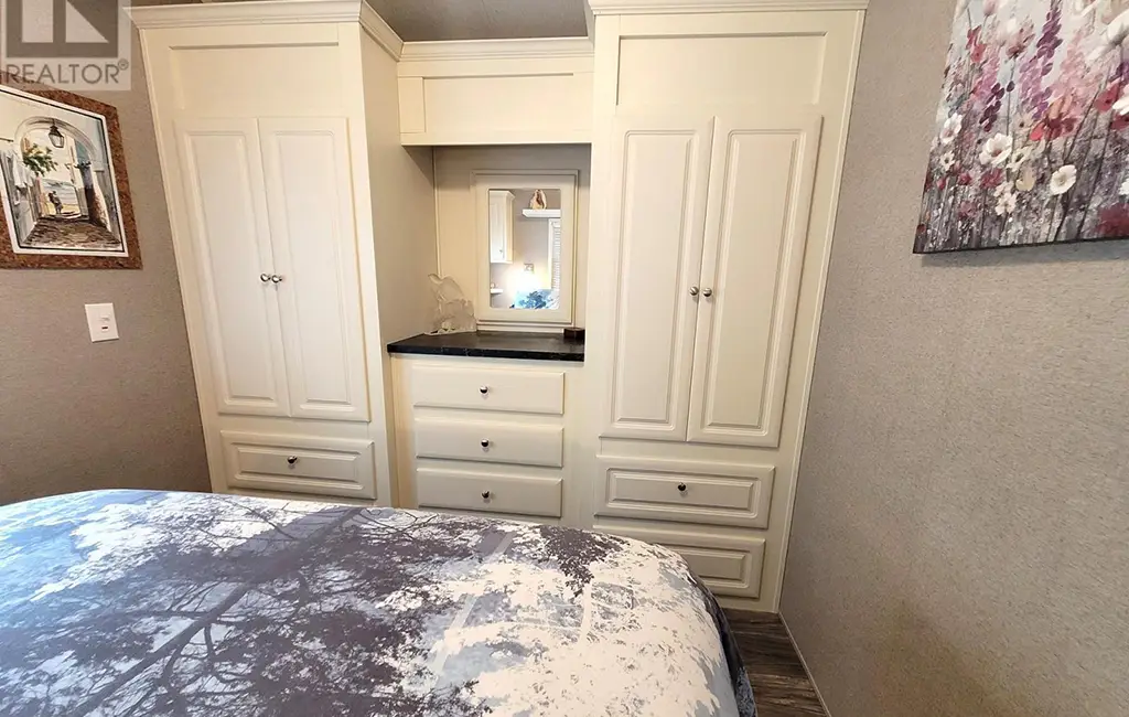 89 – 930 Lakeshore Road — Bedroom