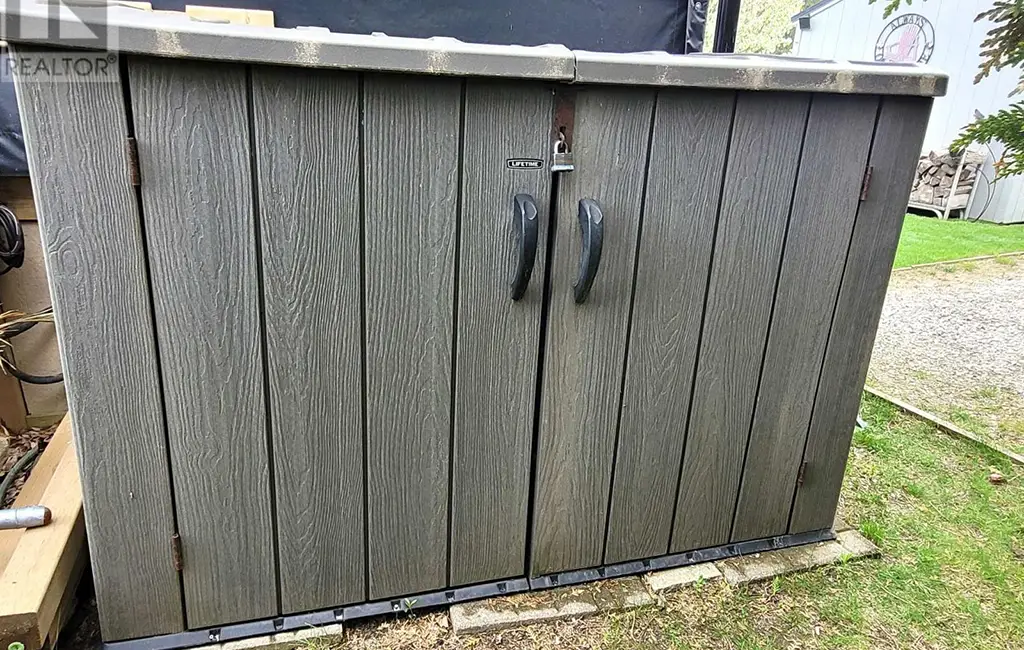 89 – 930 Lakeshore Road — Shed